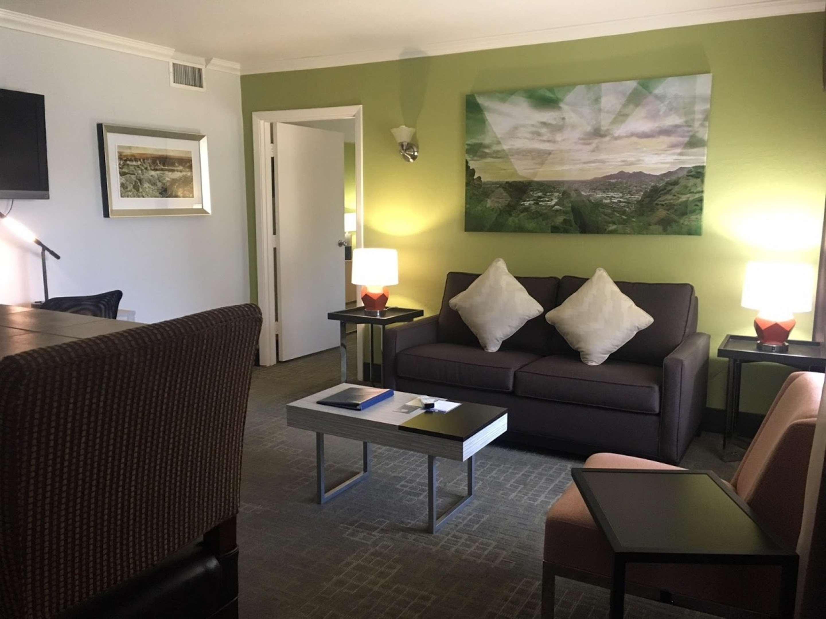 Best Western Innsuites Phoenix Hotel & Suites Exterior photo