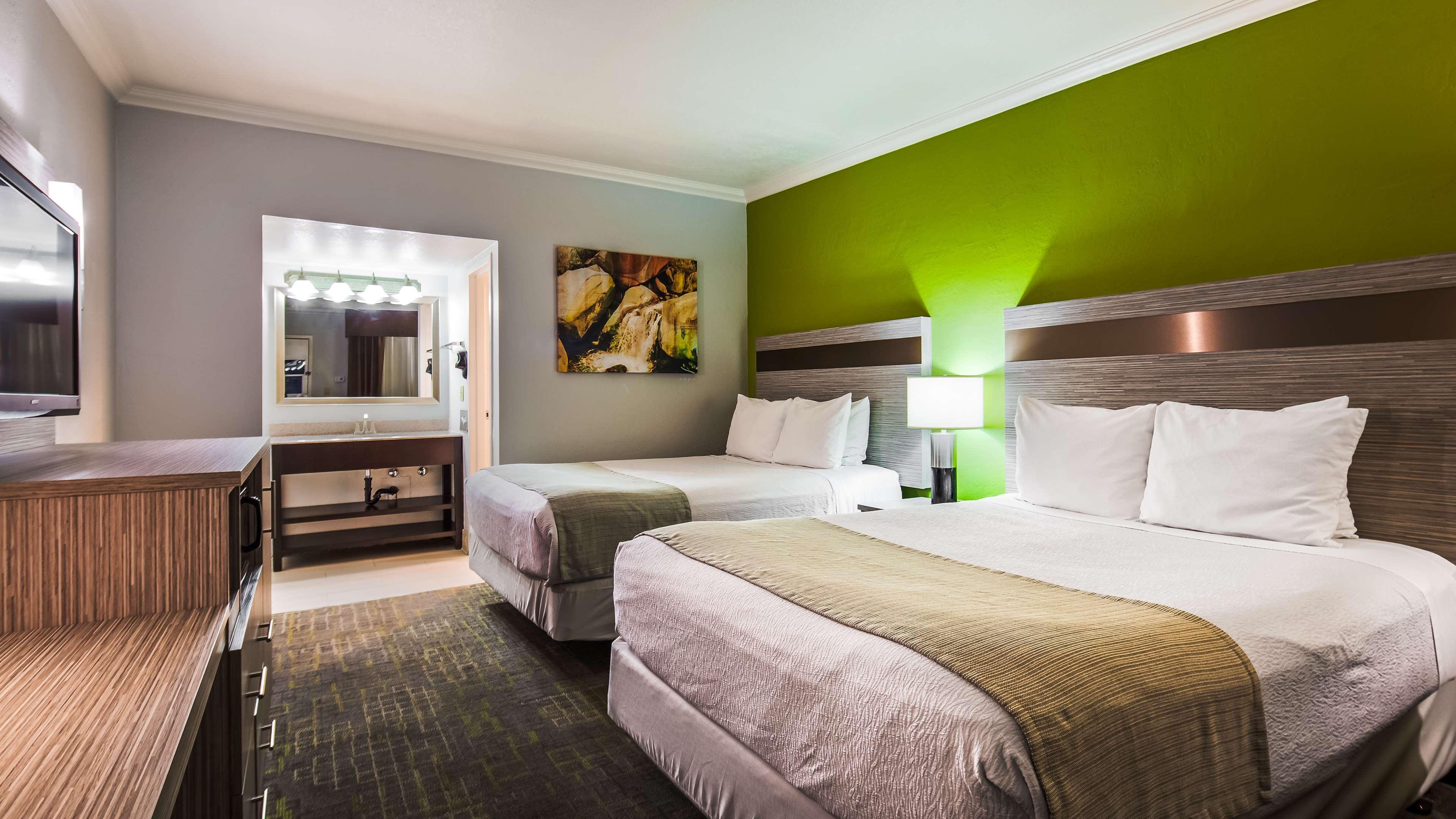 Best Western Innsuites Phoenix Hotel & Suites Exterior photo