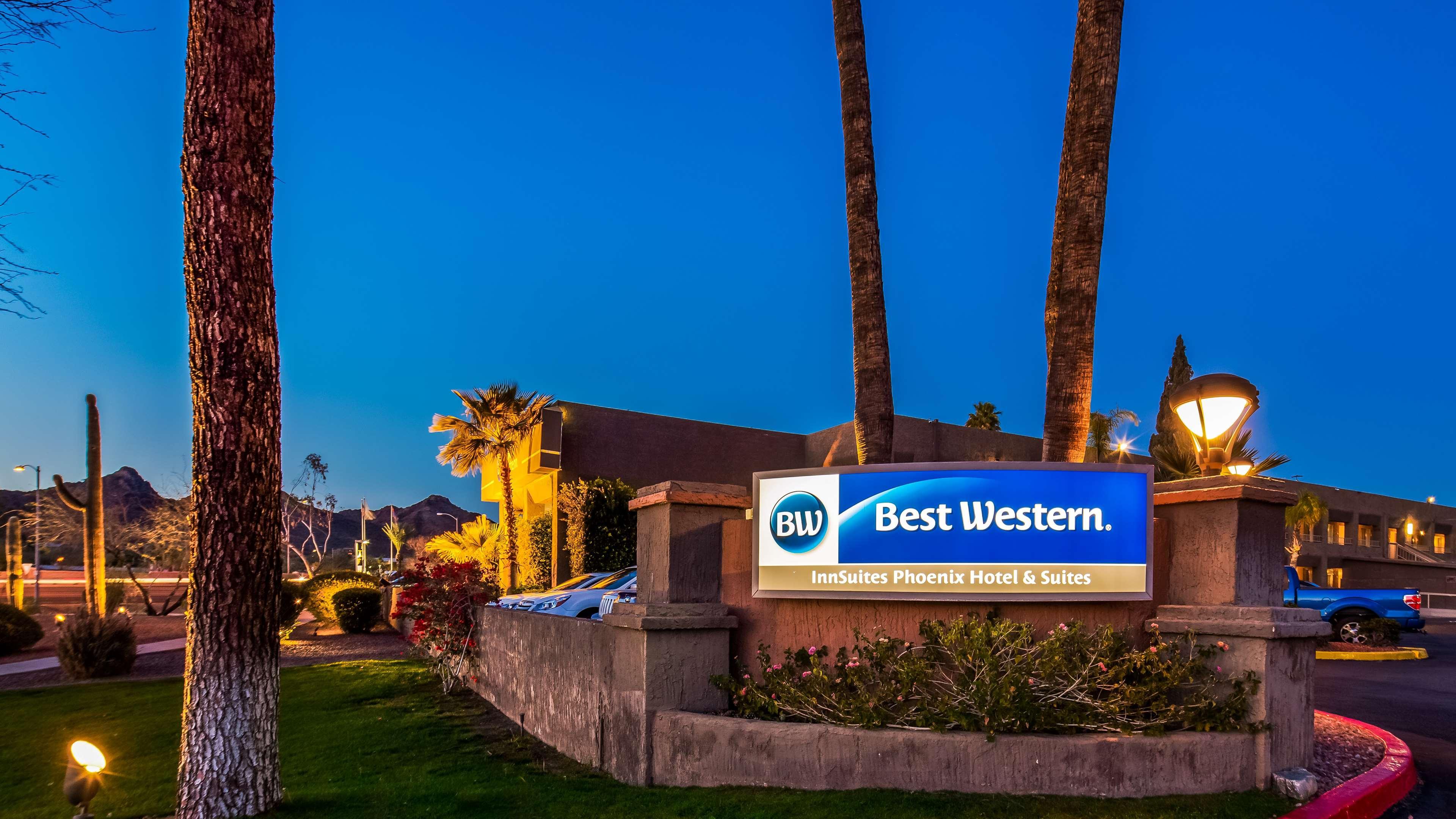 Best Western Innsuites Phoenix Hotel & Suites Exterior photo