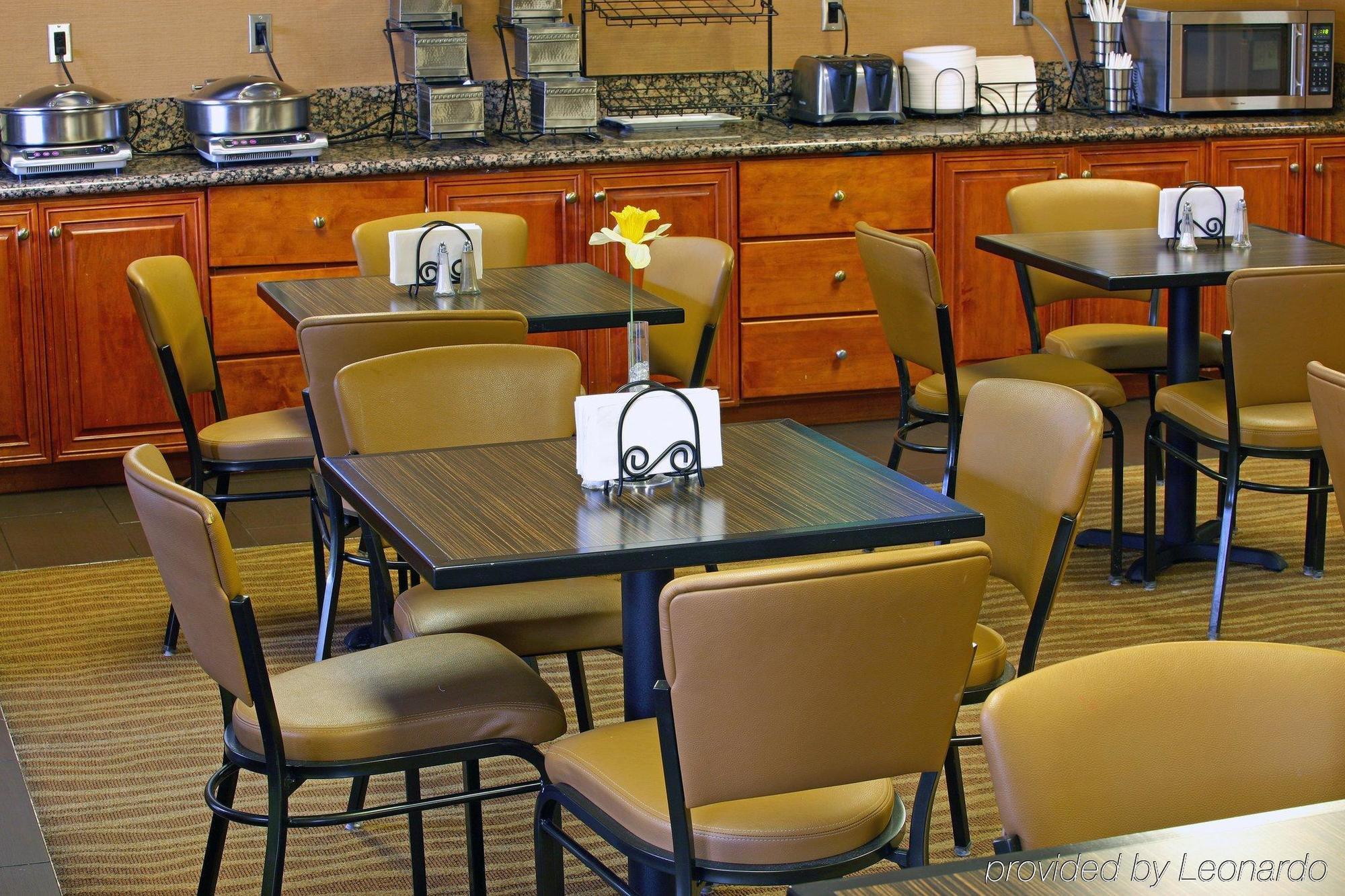 Best Western Innsuites Phoenix Hotel & Suites Restaurant photo