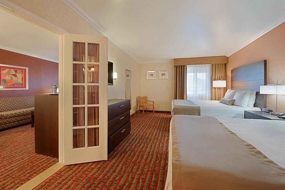 Best Western Innsuites Phoenix Hotel & Suites Exterior photo