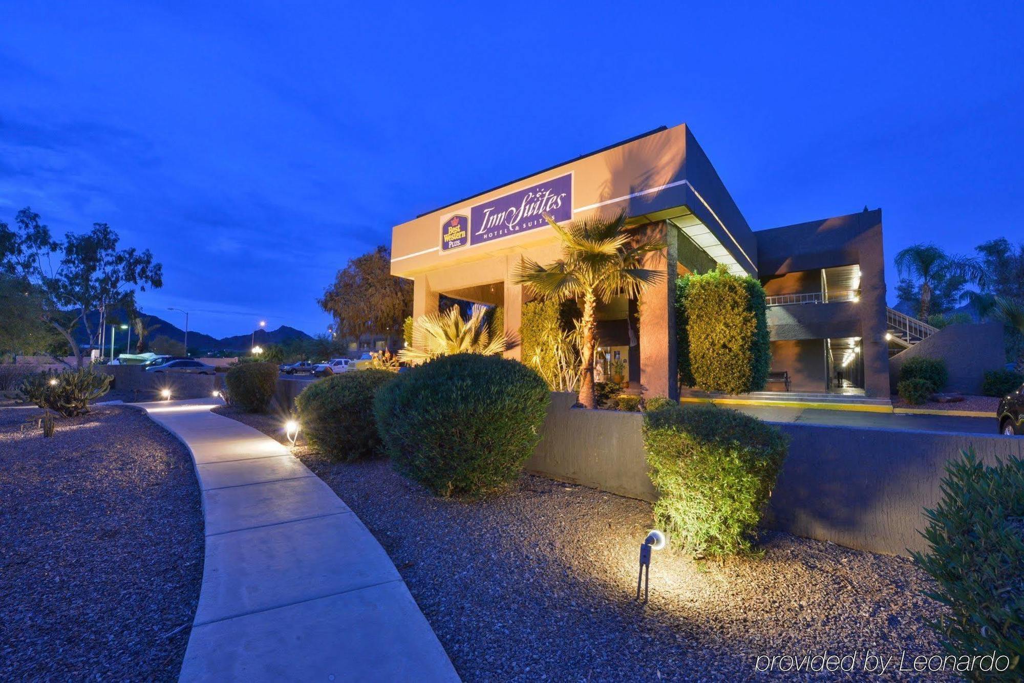 Best Western Innsuites Phoenix Hotel & Suites Exterior photo