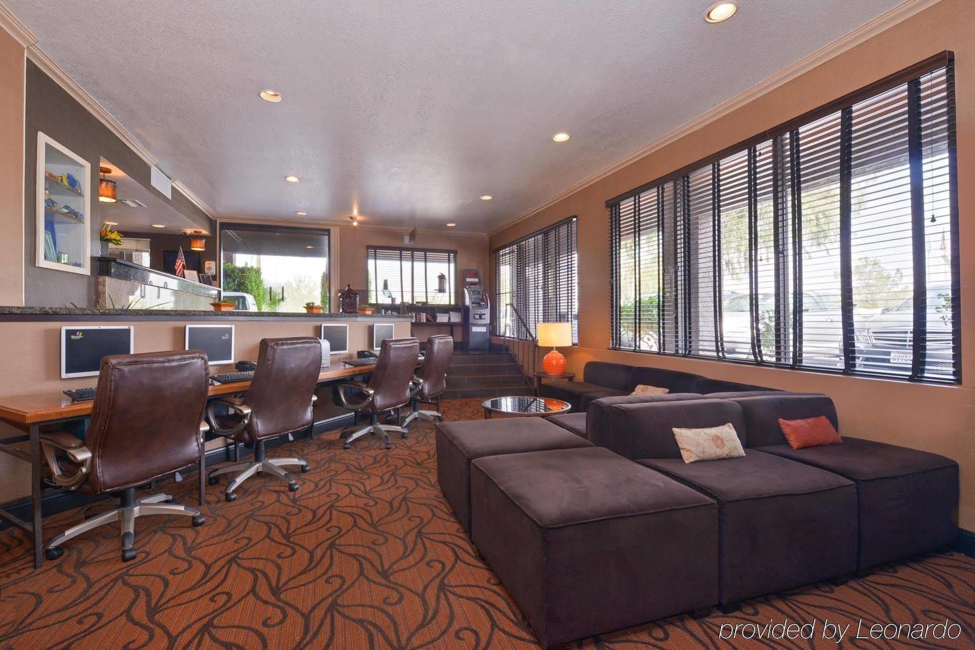 Best Western Innsuites Phoenix Hotel & Suites Exterior photo